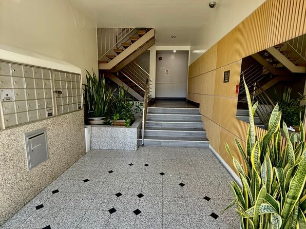 400 S Berendo St #102