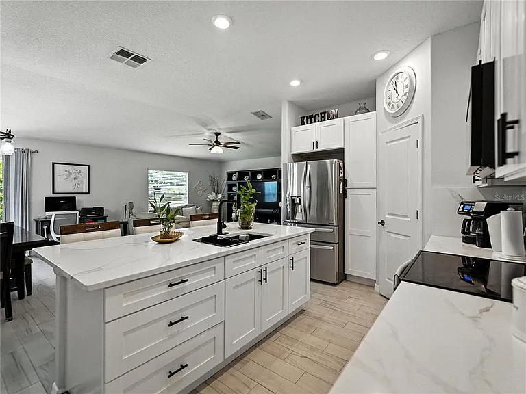 149 Cascade Bend Dr — Photo 22