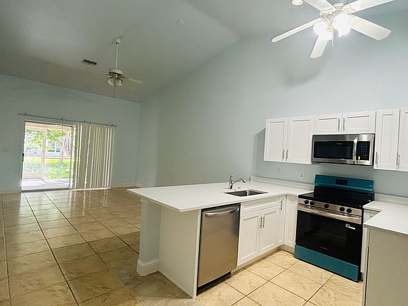 Brand new kitchen and appliances
