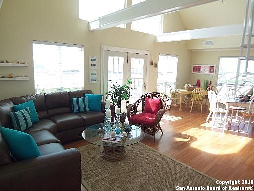 1st image of 301 Marina Dr