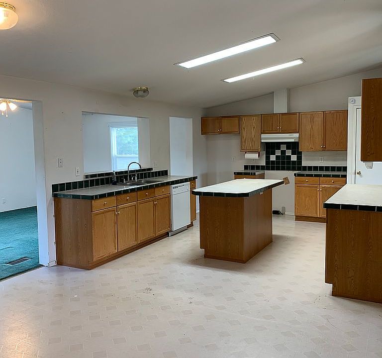 Large kitchen with island