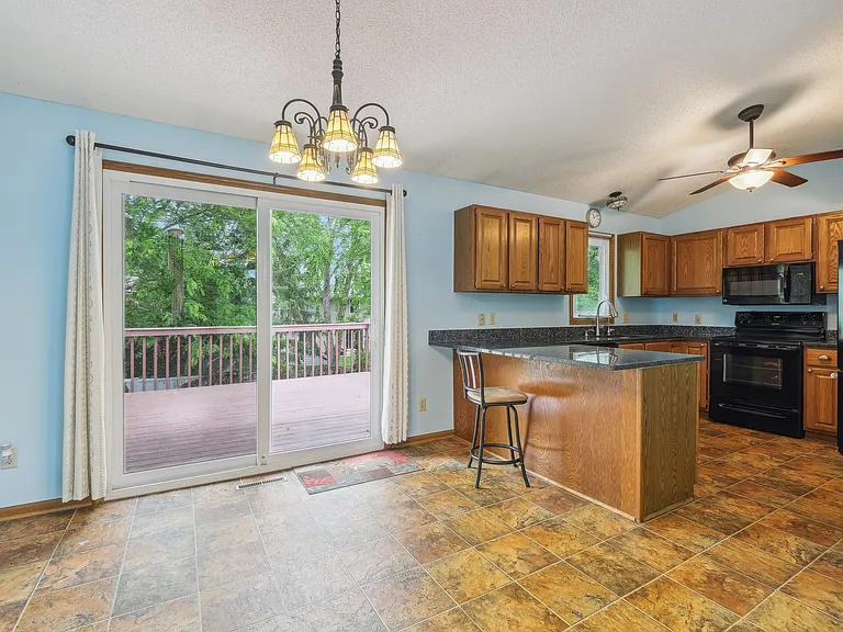 1005 Ticonderoga Trl — Photo 8