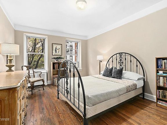4th image of 318 E 83rd St #3C