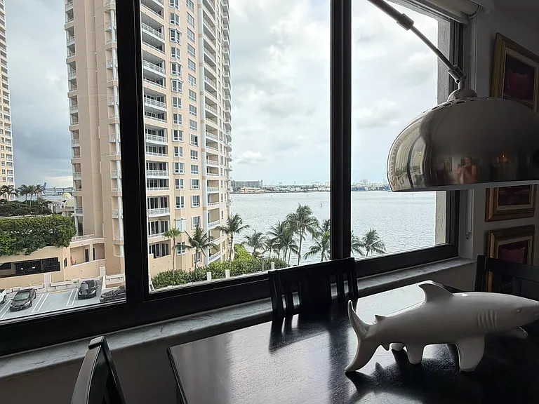 540 Brickell Key Dr #828 — Photo 14