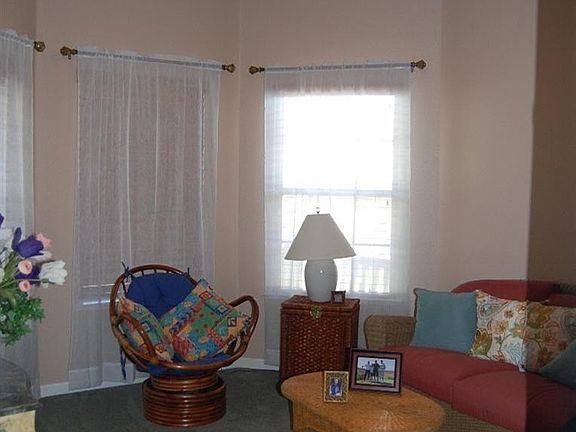 3rd image of 8923 N Matus Ave