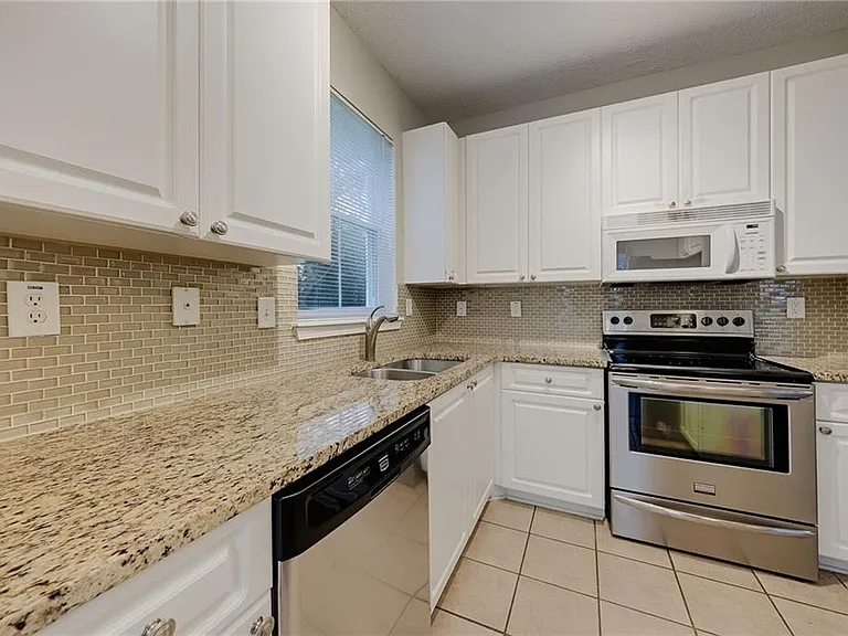 10 Perimeter Summit Blvd NE #3102 — Photo 29