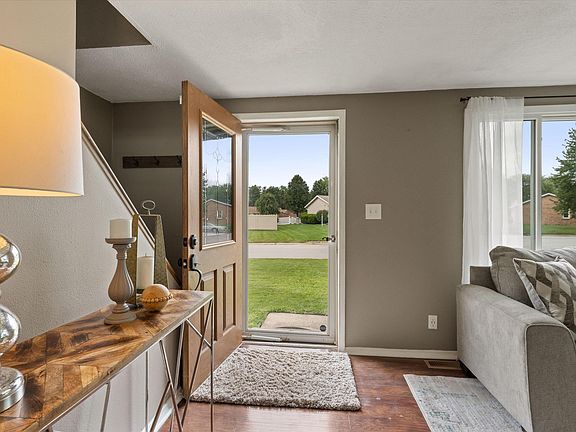 4th image of 14666 Mill Valley Ln
