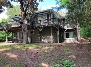 10 Ledge Hill Rd, Orono, ME 04473