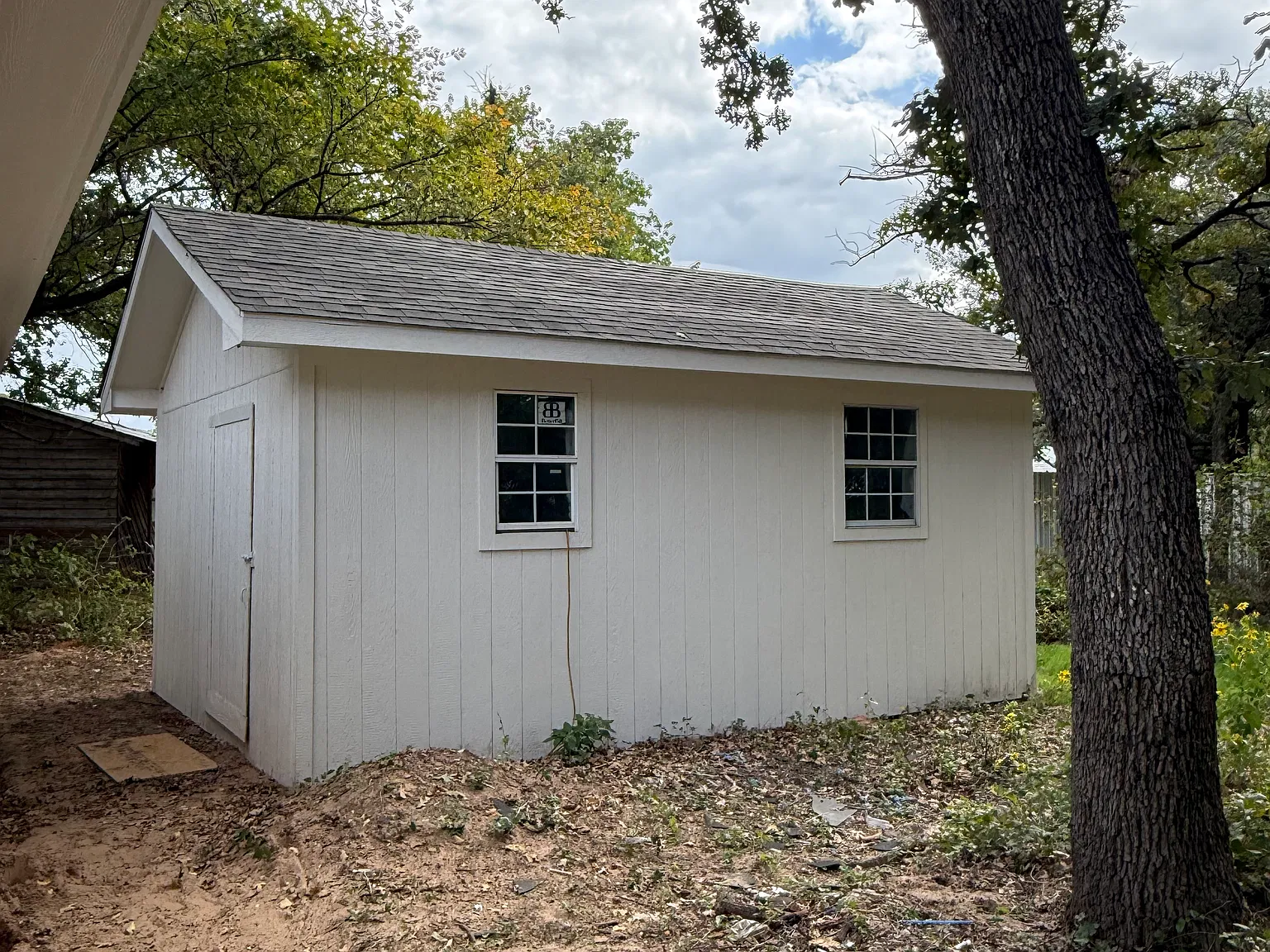 5 bed, 2328 sqft, $3,600 — Photo 3