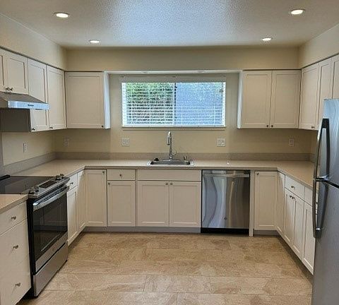 4th image of 772 Portola St APT B