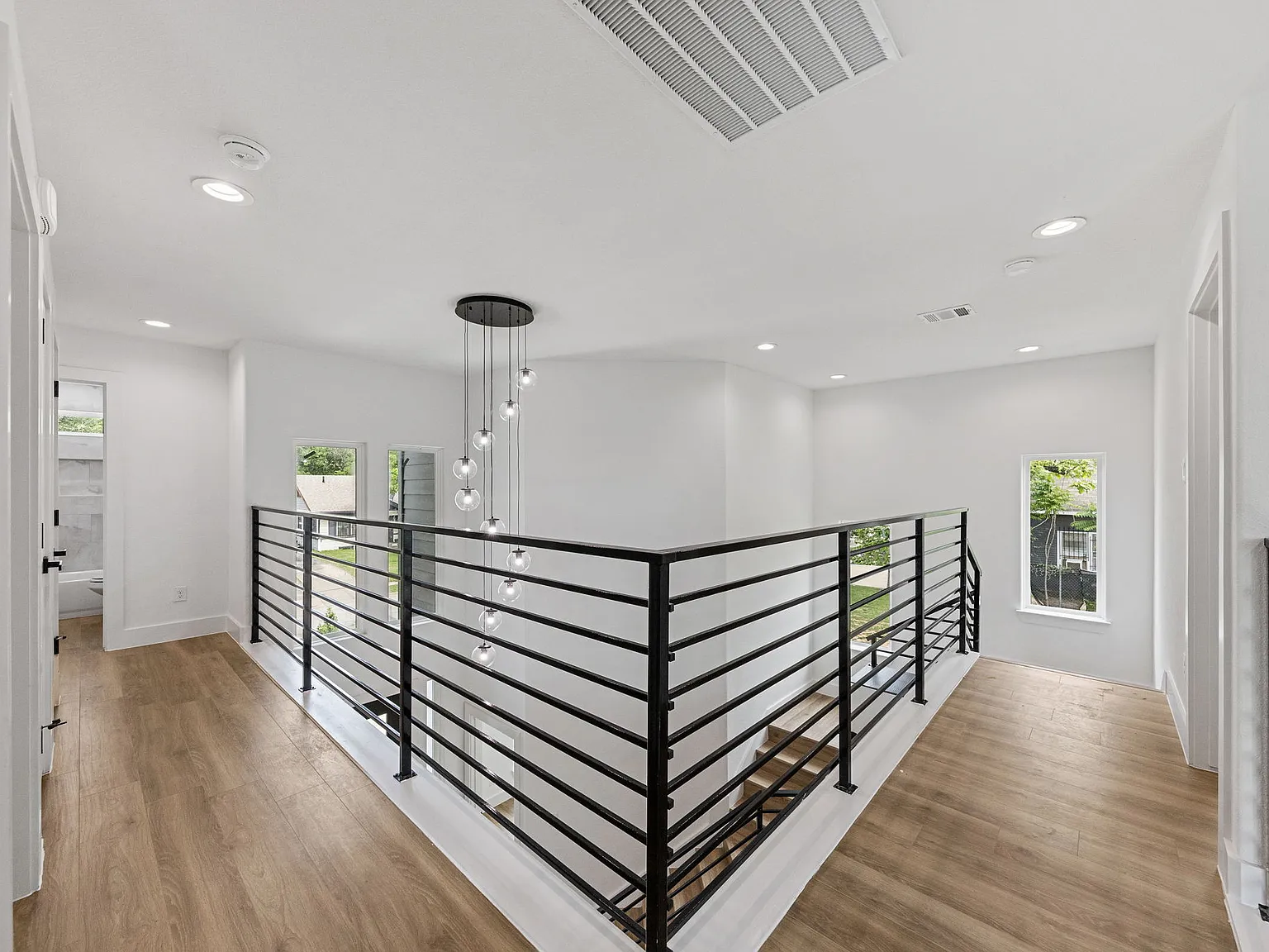 4 bed, 2968 sqft, $3,750 — Photo 3
