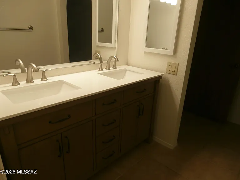 1690 W Retorno De Manana — Photo 24