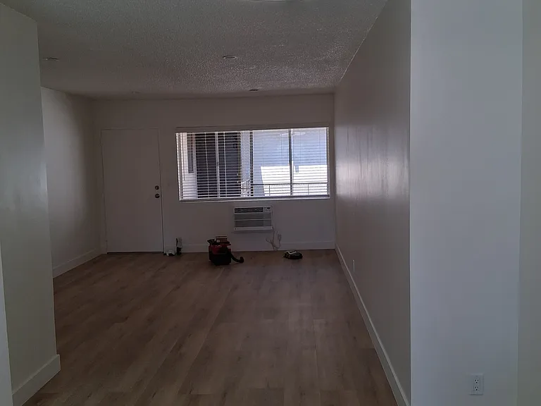 7245 Franklin Avenue — Photo 10