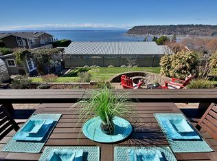 4190 Possession Shores Rd, Clinton, WA 98236