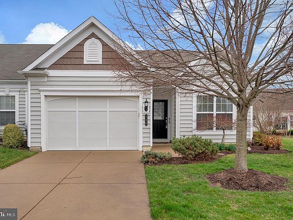 3rd image of 130 Ambrose Ln
