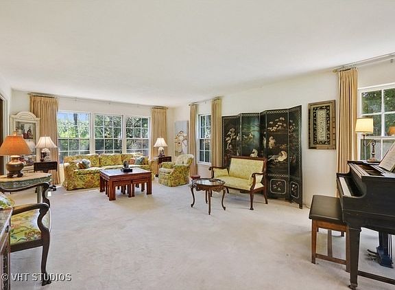 4th image of 1361 W Estate Ln E