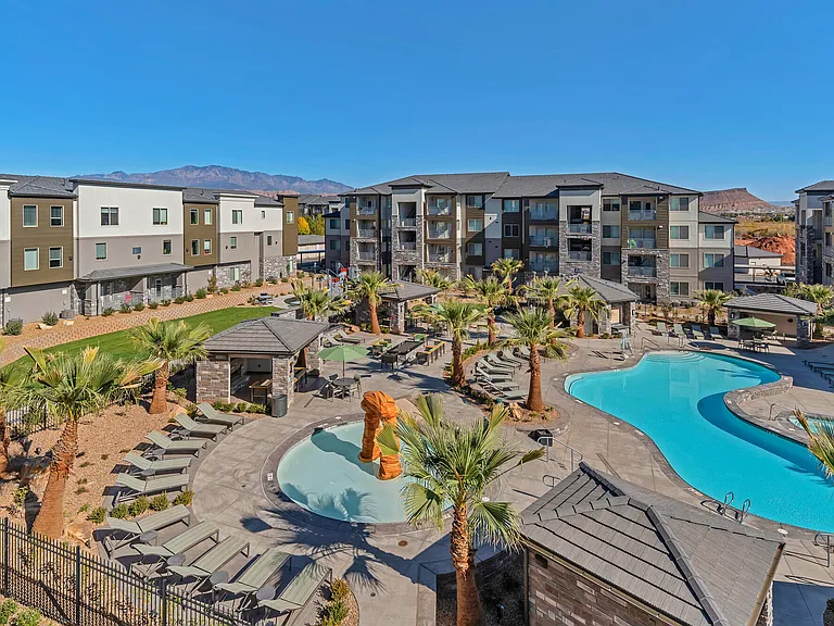 Grayhawk at Rivers Edge — Photo 2