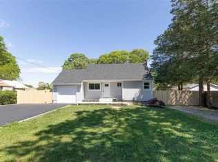 23 Ann Rd, Mastic Beach, NY 11951