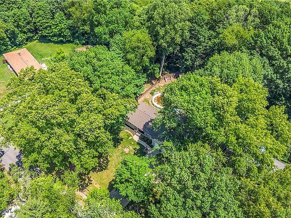 5th image of 408 River Rd