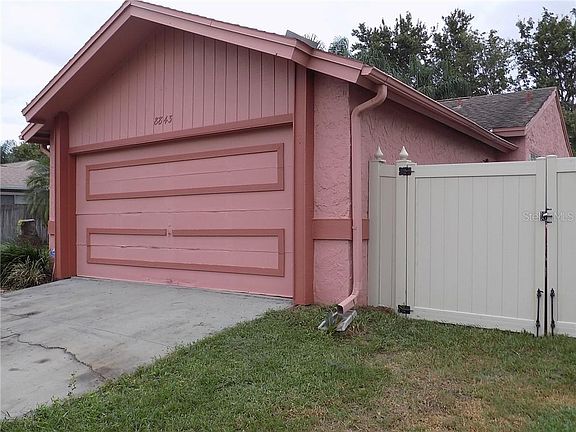 3rd image of 8843 Pine Bay Ct