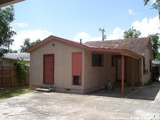 2nd image of 1019 W Southcross Blvd