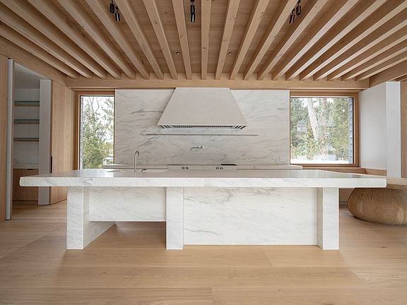 4th image of 45 White Oak Rd