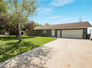 203 W Linden St, Abbotsford, WI 54405