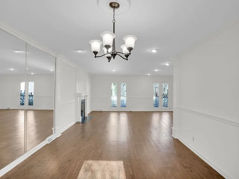 408 Wilby Dr — Photo 9