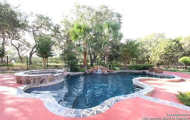 24402 Saddle Rock — Photo 3