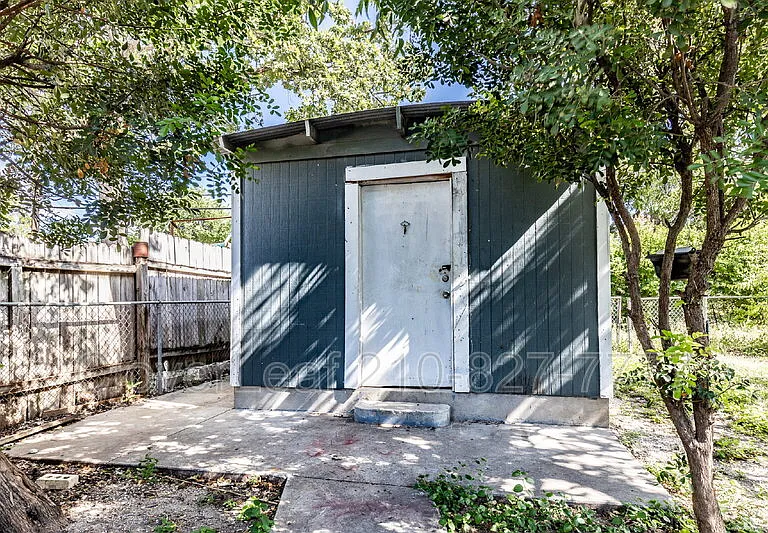731 Glamis Ave — Photo 28