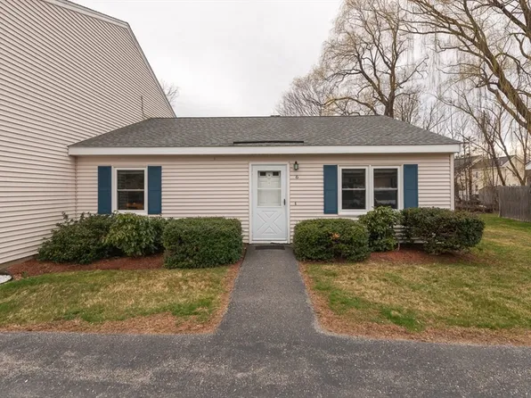103 Main St APT 6, Pepperell, MA 01463