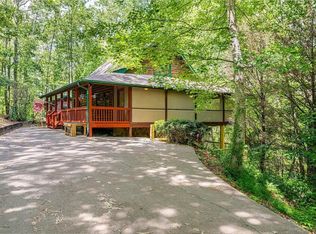 398 Mountain Tops Cir, Blue Ridge, GA 30513