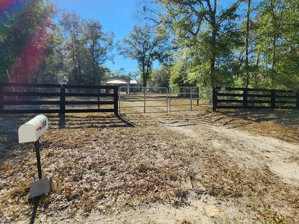 708 SW Trenton Ter, Fort White, FL 32038
