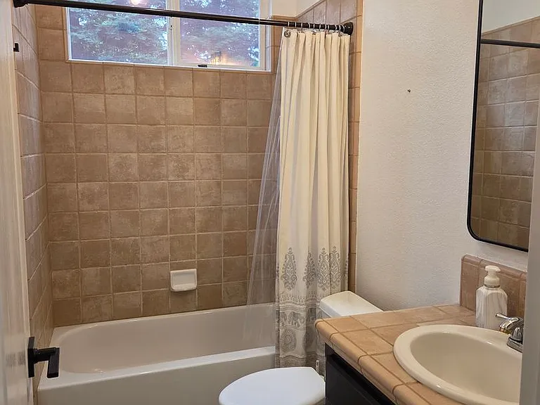 3265 Appian Way — Photo 21