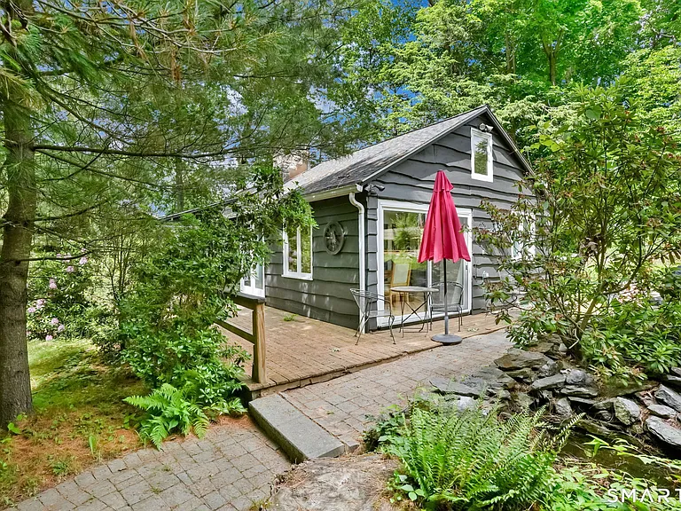 2 High Trail Rd — Photo 11