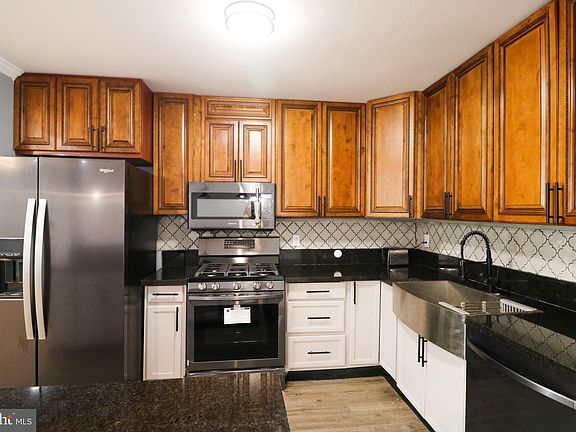 2nd image of 315 Woodbine St