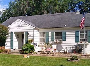 2008 E D St, Belleville, IL 62221