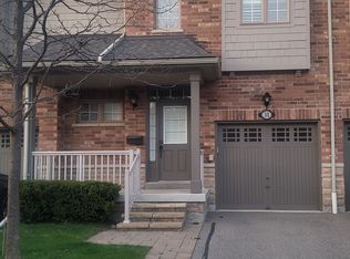 1633 Northmount Ave W #31, Mississauga, ON L5E 1Y9