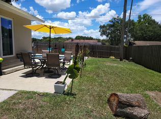 427 Forest Oak Dr, Seffner, FL 33584