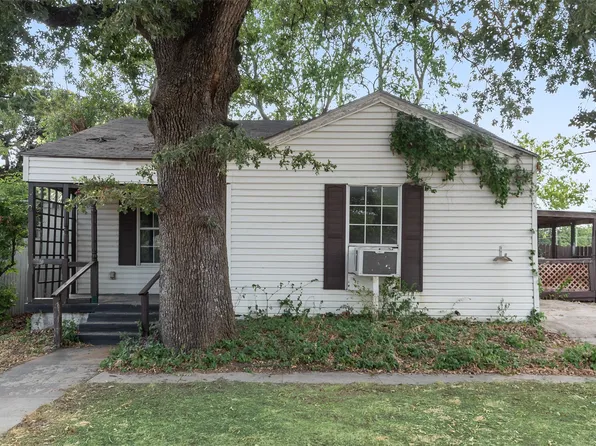 1017 W Clarence St, Fort Worth, TX 76117