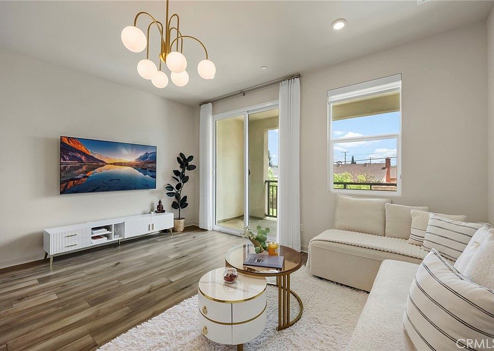 1st image of 1112 Cardinal Way
