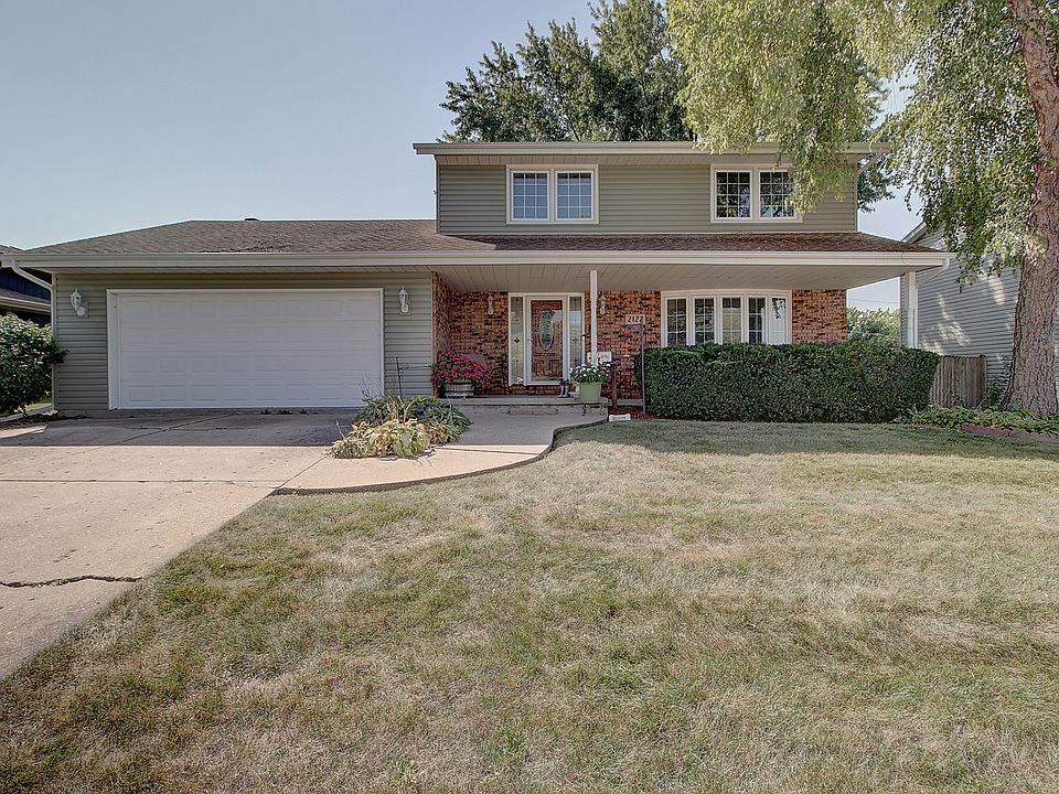 1st image of 2122 Dartmoor Dr