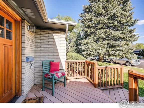 5th image of 2495 Glenwood Dr