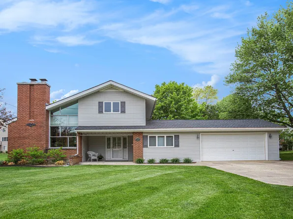 541 Charles St, Middleville, MI 49333