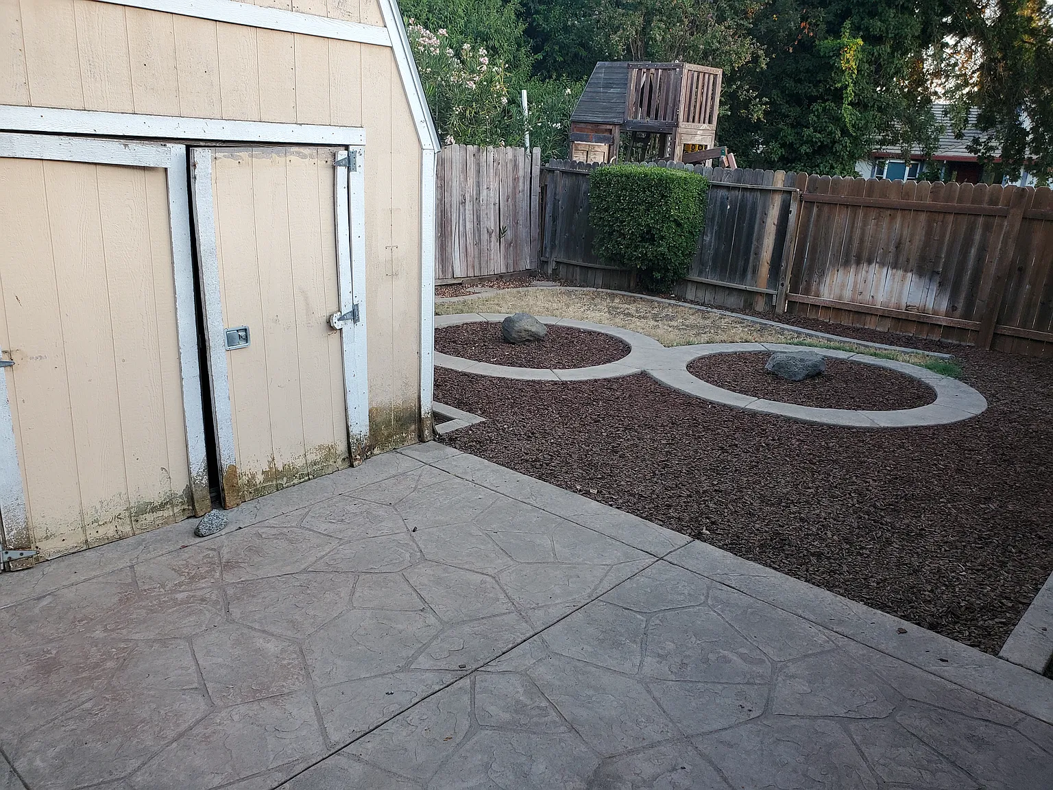 3 bed, 1250 sqft, $2,625 — Photo 2