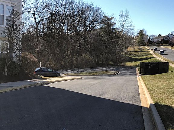 Rear lot - additional visitor parking