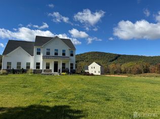 2 Drake Ct, Washington, NJ 07882
