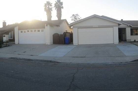 1st image of 10960 Deering St