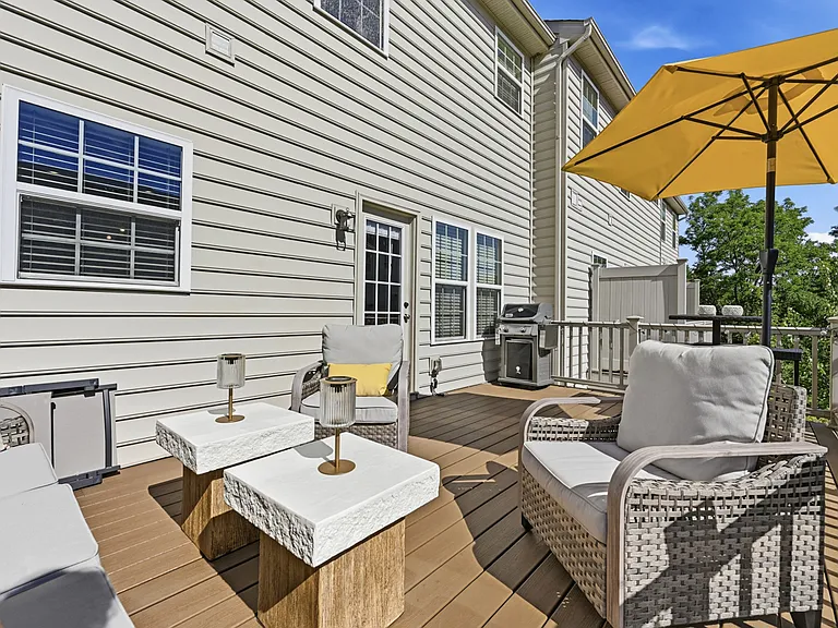 601 Pointe View Dr — Photo 35