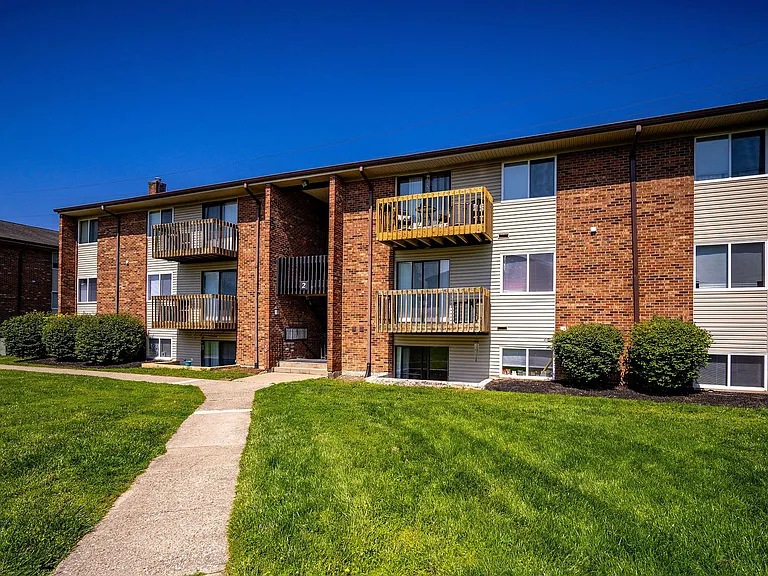 Oakmont Flats Apartments — Photo 18